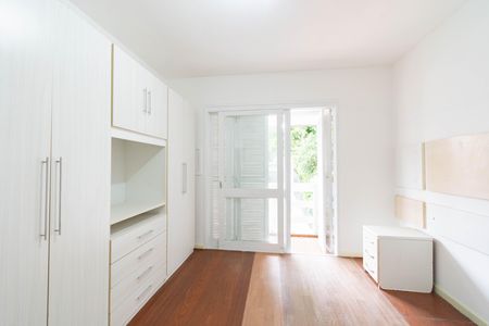 Casa à venda com 250m², 4 quartos e 5 vagas