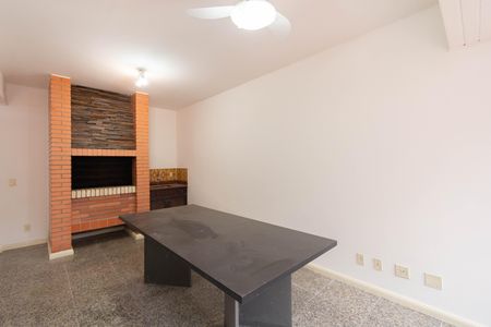Casa à venda com 250m², 4 quartos e 5 vagas