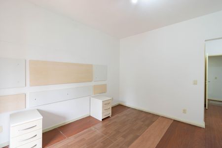 Casa à venda com 250m², 4 quartos e 5 vagas
