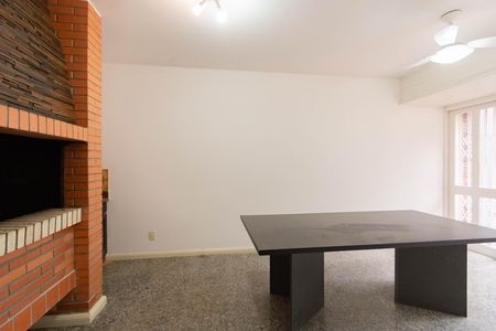 Casa à venda com 250m², 4 quartos e 5 vagas