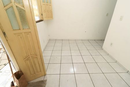 Casa para alugar com 250m², 1 quarto e sem vaga Casa para alugar com 250m², 1 quarto e sem vagaSala