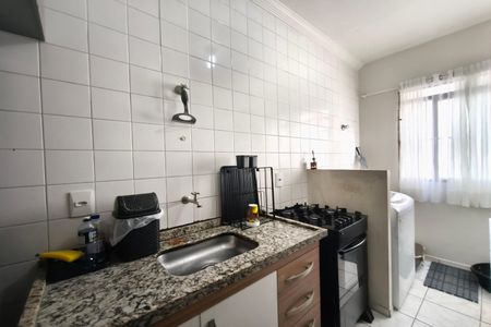 Cozinha de apartamento para alugar com 2 quartos, 51m² em Vila Aeroporto, Campinas