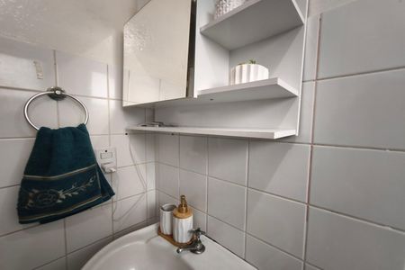 Banheiro de apartamento para alugar com 2 quartos, 51m² em Vila Aeroporto, Campinas
