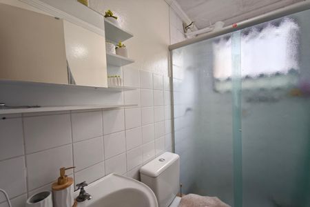 Banheiro de apartamento para alugar com 2 quartos, 51m² em Vila Aeroporto, Campinas