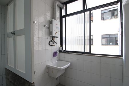 Apartamento para alugar com 108m², 3 quartos e 1 vagaÁrea de serviço