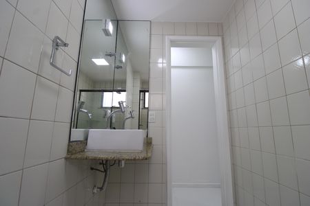 Apartamento para alugar com 108m², 3 quartos e 1 vagaBanheiro da suíte