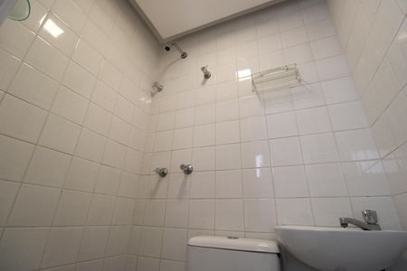 Apartamento para alugar com 108m², 3 quartos e 1 vagaÁrea de serviço - Banheiro