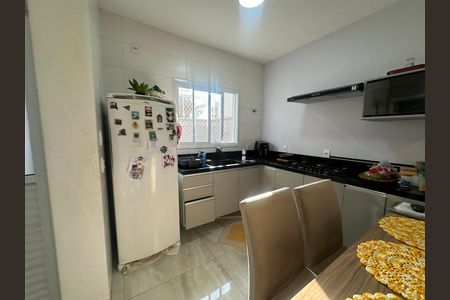 Casa de condomínio à venda com 112m², 3 quartos e 2 vagasCozinha
