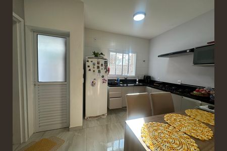 Casa de condomínio à venda com 112m², 3 quartos e 2 vagasCozinha