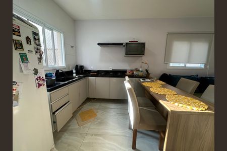 Casa de condomínio à venda com 112m², 3 quartos e 2 vagasCozinha
