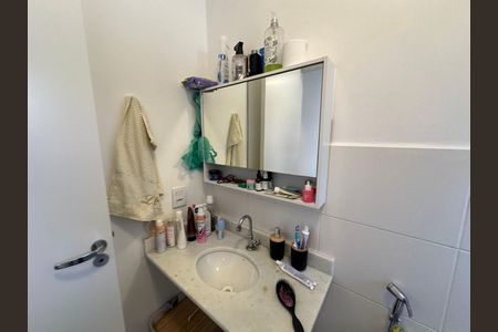 Casa de condomínio à venda com 112m², 3 quartos e 2 vagasBanheiro da Suíte