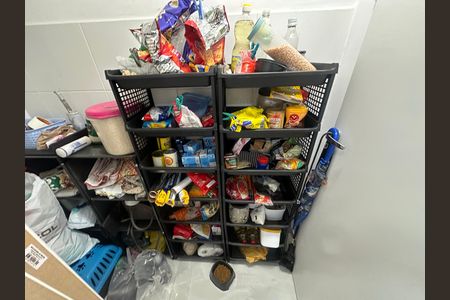 Casa de condomínio à venda com 112m², 3 quartos e 2 vagasDespensa