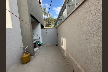 Casa de condomínio à venda com 112m², 3 quartos e 2 vagasQuintal