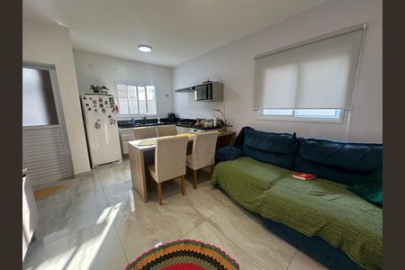 Casa de condomínio à venda com 112m², 3 quartos e 2 vagasSala