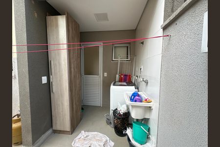 Casa de condomínio à venda com 112m², 3 quartos e 2 vagasÁrea de Serviço