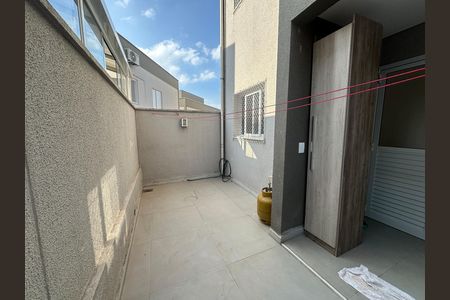 Casa de condomínio à venda com 112m², 3 quartos e 2 vagasQuintal