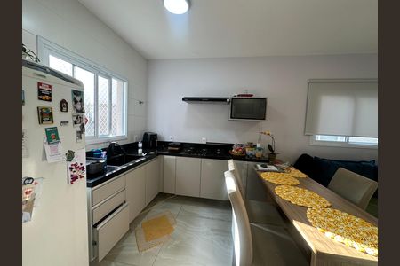 Casa de condomínio à venda com 112m², 3 quartos e 2 vagasCozinha