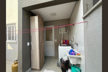Casa de condomínio à venda com 112m², 3 quartos e 2 vagasÁrea de Serviço