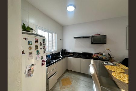 Casa de condomínio à venda com 112m², 3 quartos e 2 vagasCozinha