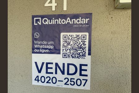 Casa de condomínio à venda com 112m², 3 quartos e 2 vagasFachada
