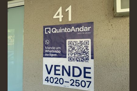 Casa de condomínio à venda com 112m², 3 quartos e 2 vagasFachada