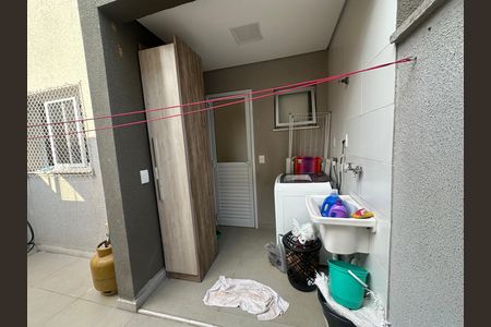Casa de condomínio à venda com 112m², 3 quartos e 2 vagasÁrea de Serviço