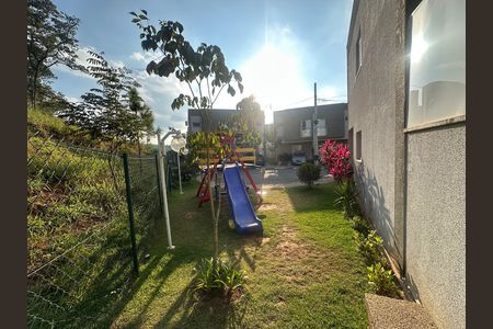 Casa de condomínio à venda com 112m², 3 quartos e 2 vagasÁrea comum - Playground