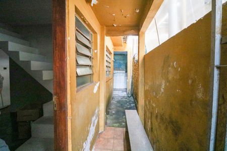 Corredor lateral de casa à venda com 6 quartos, 220m² em Jardim Brasilia, São Paulo