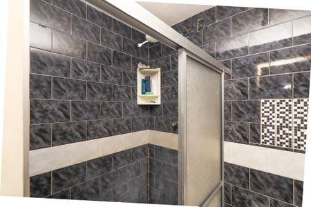 Banheiro da suíte de apartamento para alugar com 3 quartos, 100m² em Costa Azul, Salvador