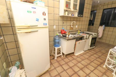 Cozinha de apartamento para alugar com 3 quartos, 100m² em Costa Azul, Salvador