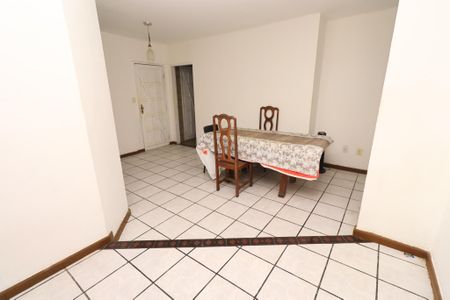 Apartamento para alugar com 100m², 3 quartos e 1 vaga Apartamento para alugar com 100m², 3 quartos e 1 vagaSala