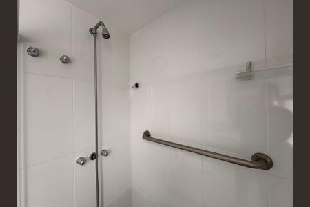 Casa de condomínio à venda com 203m², 5 quartos e 3 vagas Casa de condomínio à venda com 203m², 5 quartos e 3 vagasSuíte 4 - Banheiro