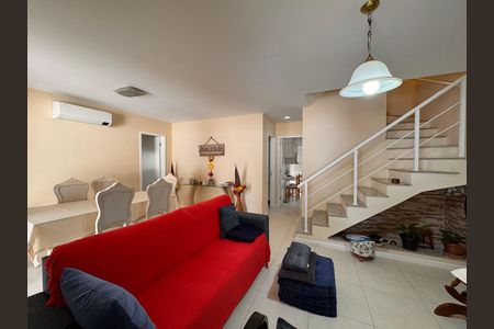 Sala de casa de condomínio à venda com 5 quartos, 203m² em Recreio dos Bandeirantes, Rio de Janeiro