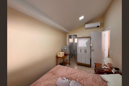 Casa de condomínio à venda com 203m², 5 quartos e 3 vagas Casa de condomínio à venda com 203m², 5 quartos e 3 vagasSuíte 1