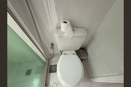Casa de condomínio à venda com 203m², 5 quartos e 3 vagas Casa de condomínio à venda com 203m², 5 quartos e 3 vagasBanheiro Suítes Canadenses