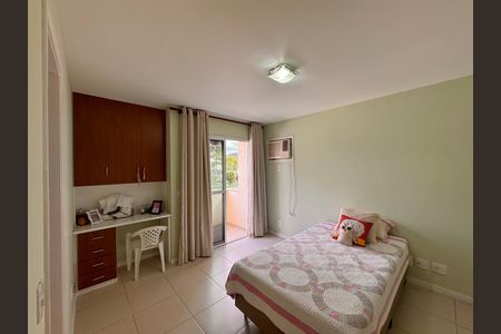 Casa de condomínio à venda com 203m², 5 quartos e 3 vagas Casa de condomínio à venda com 203m², 5 quartos e 3 vagasSuíte 4