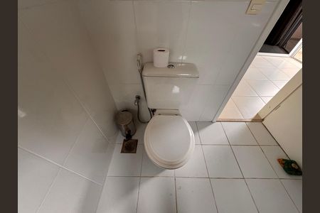 Casa de condomínio à venda com 203m², 5 quartos e 3 vagas Casa de condomínio à venda com 203m², 5 quartos e 3 vagasSuíte 5 - Banheiro