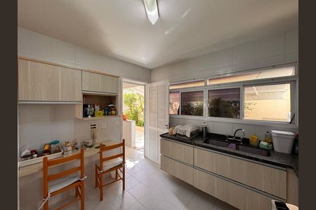 Casa de condomínio à venda com 203m², 5 quartos e 3 vagas Casa de condomínio à venda com 203m², 5 quartos e 3 vagasCozinha
