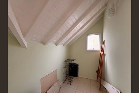 Casa de condomínio à venda com 203m², 5 quartos e 3 vagas Casa de condomínio à venda com 203m², 5 quartos e 3 vagasSuíte 5 - Closet