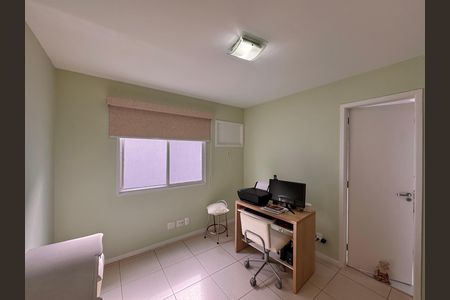 Casa de condomínio à venda com 203m², 5 quartos e 3 vagas Casa de condomínio à venda com 203m², 5 quartos e 3 vagasSuíte 3 (Canadense)