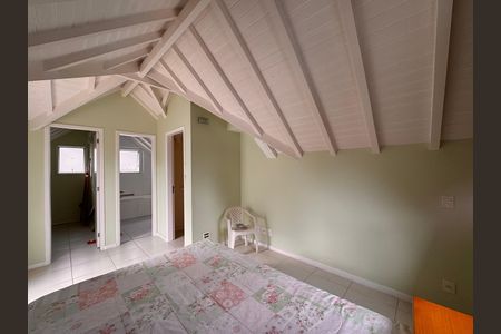 Casa de condomínio à venda com 203m², 5 quartos e 3 vagas Casa de condomínio à venda com 203m², 5 quartos e 3 vagasSuíte 5