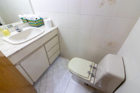 Apartamento à venda com 130m², 3 quartos e 2 vagas Apartamento à venda com 130m², 3 quartos e 2 vagasLavabo