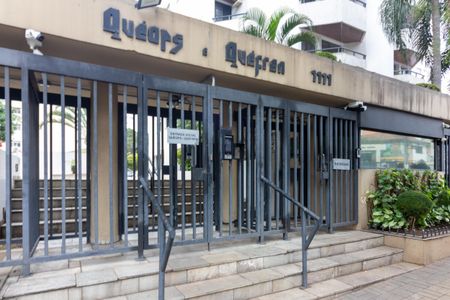 Apartamento à venda com 130m², 3 quartos e 2 vagas Apartamento à venda com 130m², 3 quartos e 2 vagasFachada