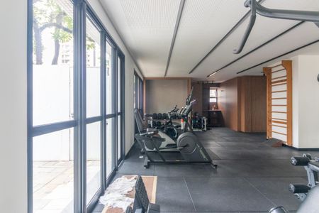 Apartamento à venda com 130m², 3 quartos e 2 vagas Apartamento à venda com 130m², 3 quartos e 2 vagasÁrea comum - Academia
