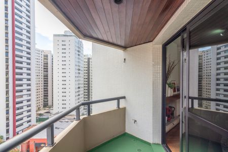 Apartamento à venda com 130m², 3 quartos e 2 vagas Apartamento à venda com 130m², 3 quartos e 2 vagasVaranda da Sala
