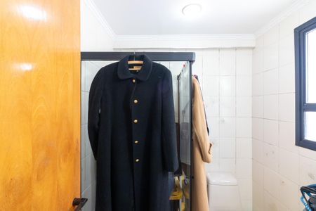 Apartamento à venda com 130m², 3 quartos e 2 vagas Apartamento à venda com 130m², 3 quartos e 2 vagasBanheiro da Suíte 1