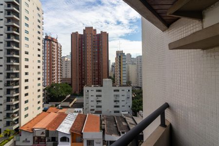 Apartamento à venda com 130m², 3 quartos e 2 vagas Apartamento à venda com 130m², 3 quartos e 2 vagasVaranda da Suíte 1