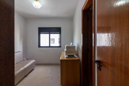 Apartamento à venda com 130m², 3 quartos e 2 vagas Apartamento à venda com 130m², 3 quartos e 2 vagasSuíte 2