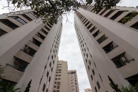 Apartamento à venda com 130m², 3 quartos e 2 vagas Apartamento à venda com 130m², 3 quartos e 2 vagasFachada do Prédio