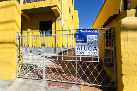 Casa de condomínio para alugar com 90m², 2 quartos e sem vaga Casa de condomínio para alugar com 90m², 2 quartos e sem vagaFachada